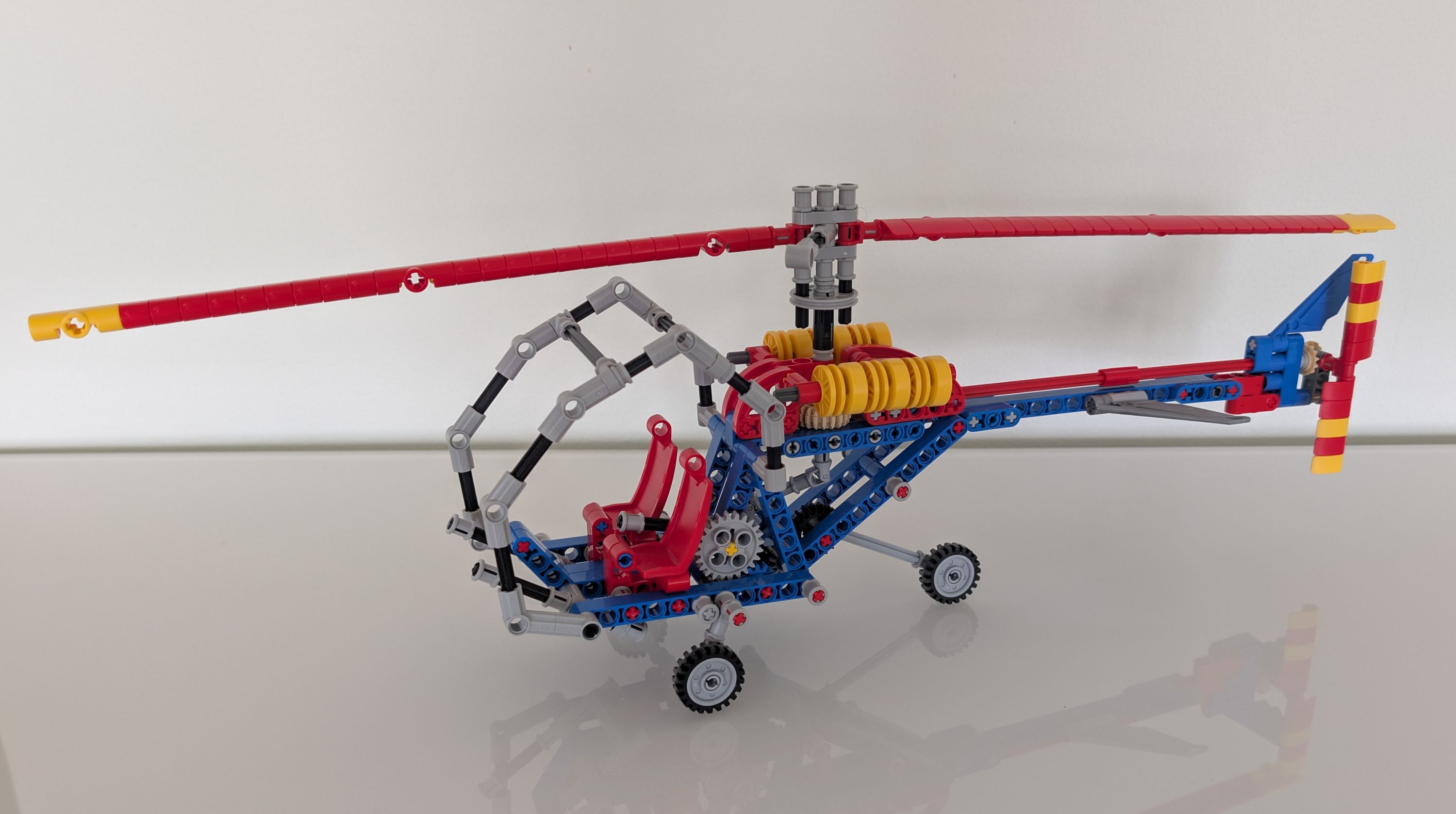 Studless 8844 helicopter